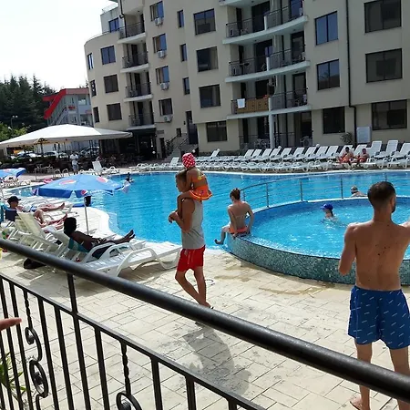 Sunny Avalon * סאני ביץ'