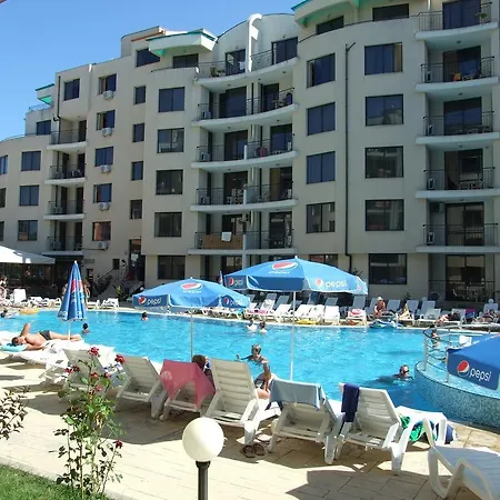 Sunny Avalon *